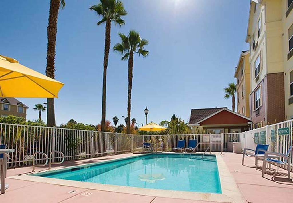 Towneplace Suites Newark Silicon Valley Bagian luar foto