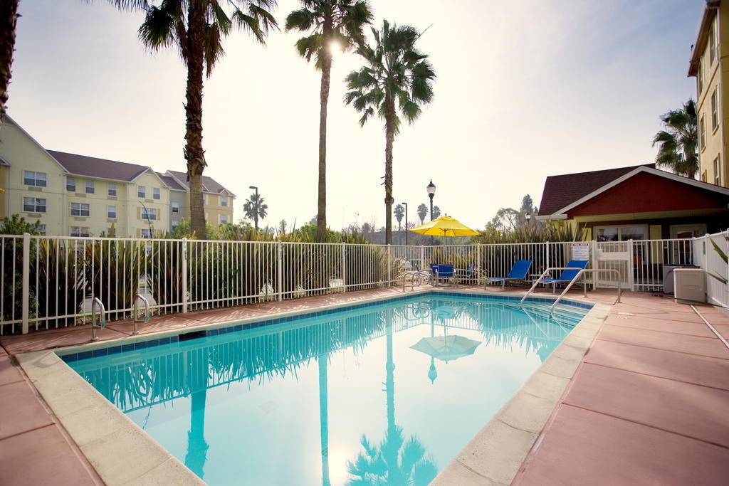Towneplace Suites Newark Silicon Valley Bagian luar foto